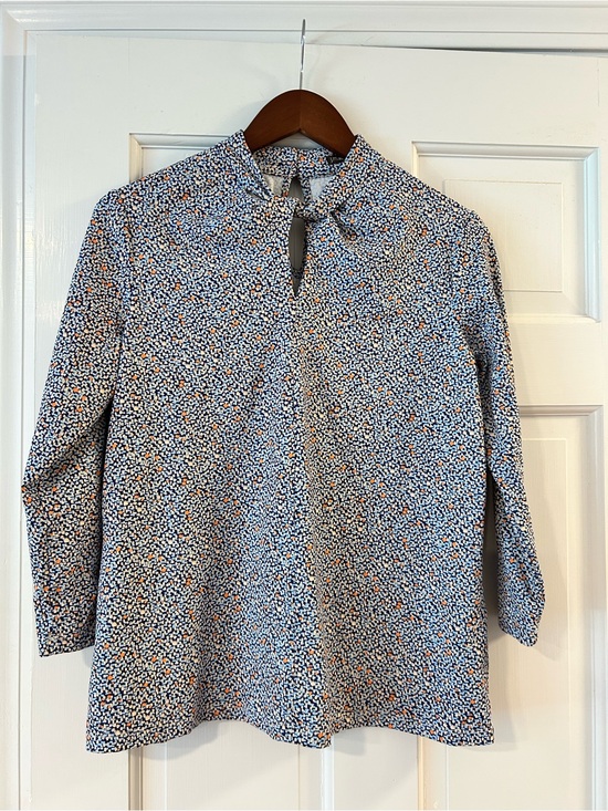 J. McLaughlin Tops - J. McLaughlin Blue Navy Orange Printed Top with 3/4 Length Sleeves